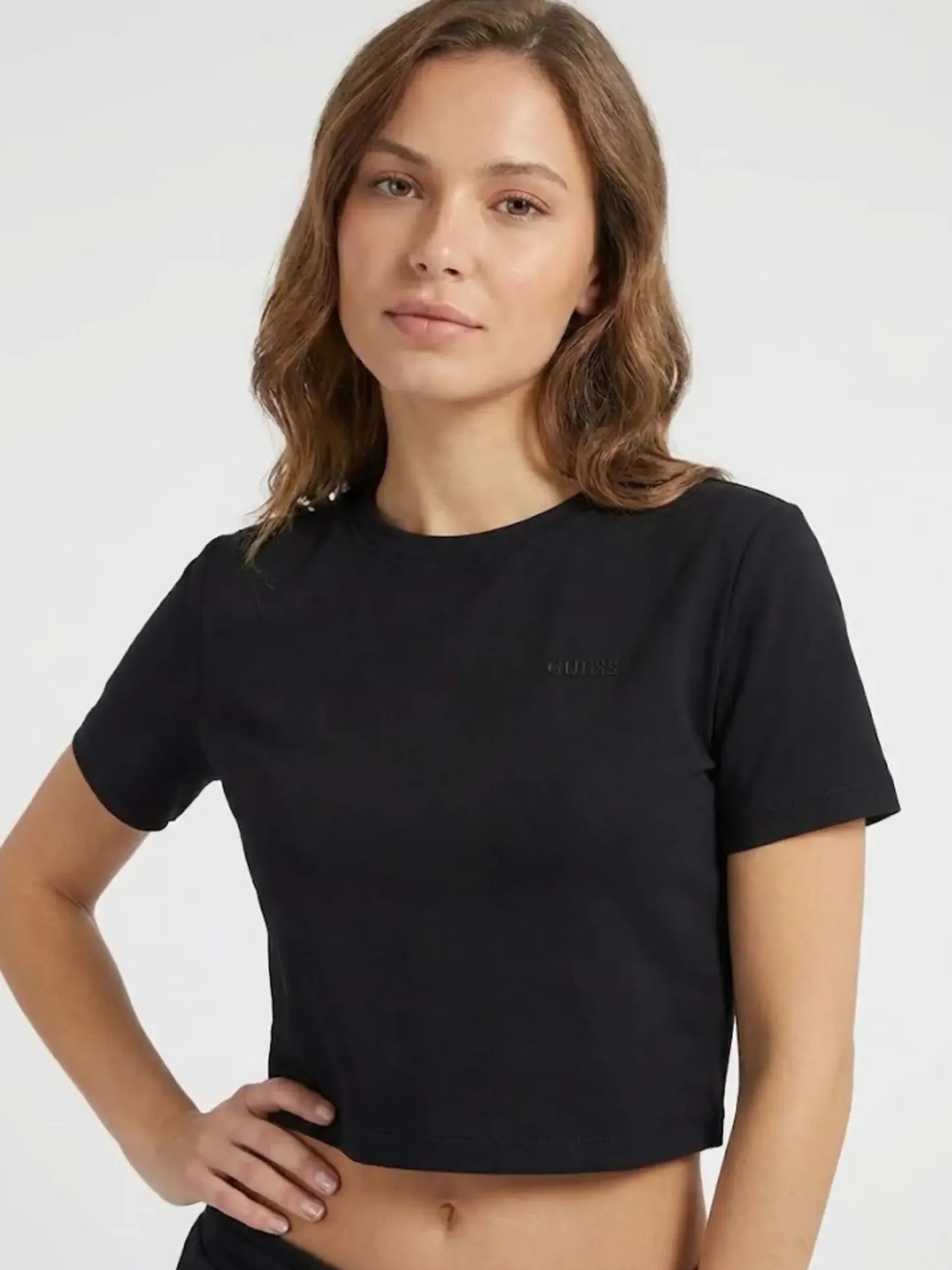 T-SHIRT DONNA - GUESS ATHLEISURE NERO - V6GI17 K2984
