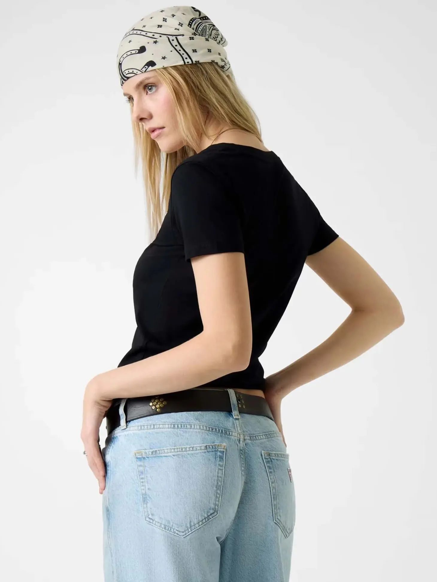 T-SHIRT DONNA - GUESS JEANS NERO - W4YI23 J1314